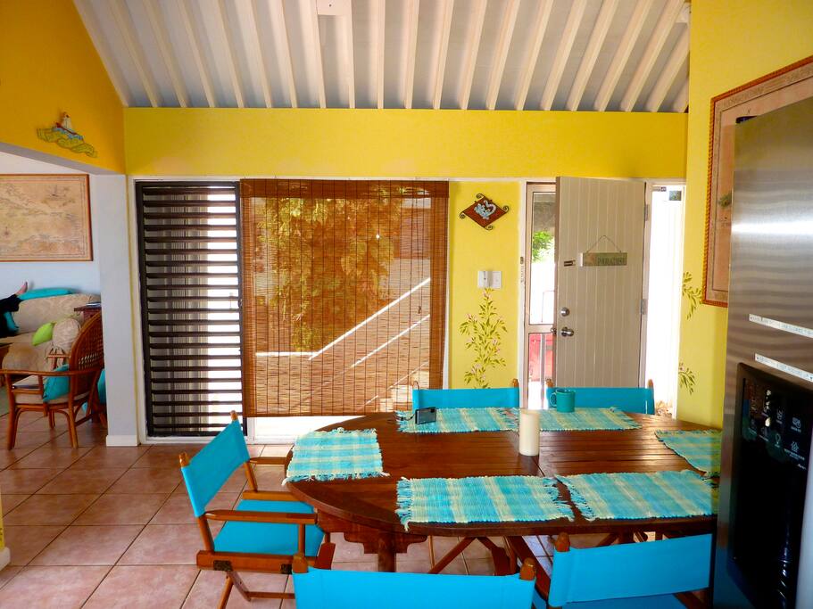Indoor and outdoor eating areas.