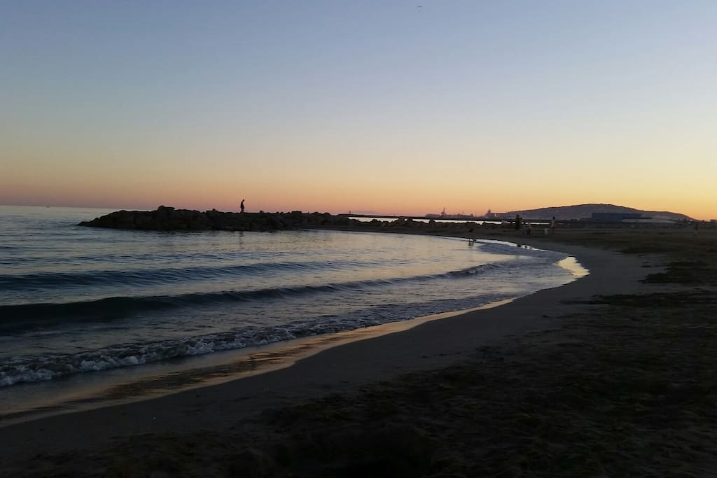 coucher de soleil à Frontignan plage vue sur Sète