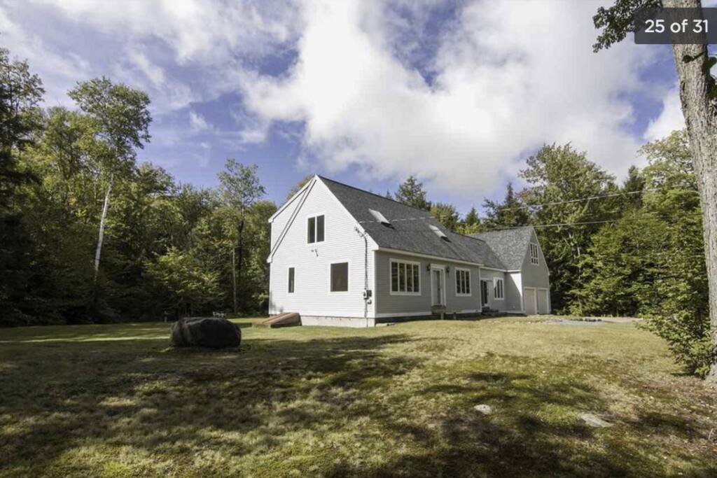 High Lotus Loft apartment is located over the garage of this single family home