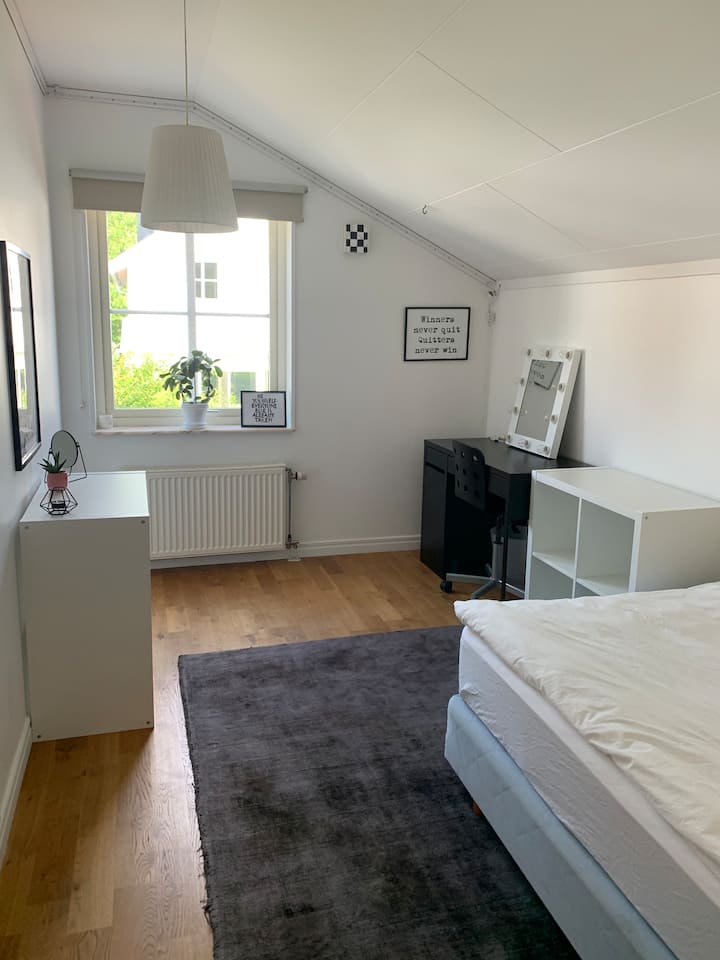 Chumba 1 cha kulala ghorofa ya pili 