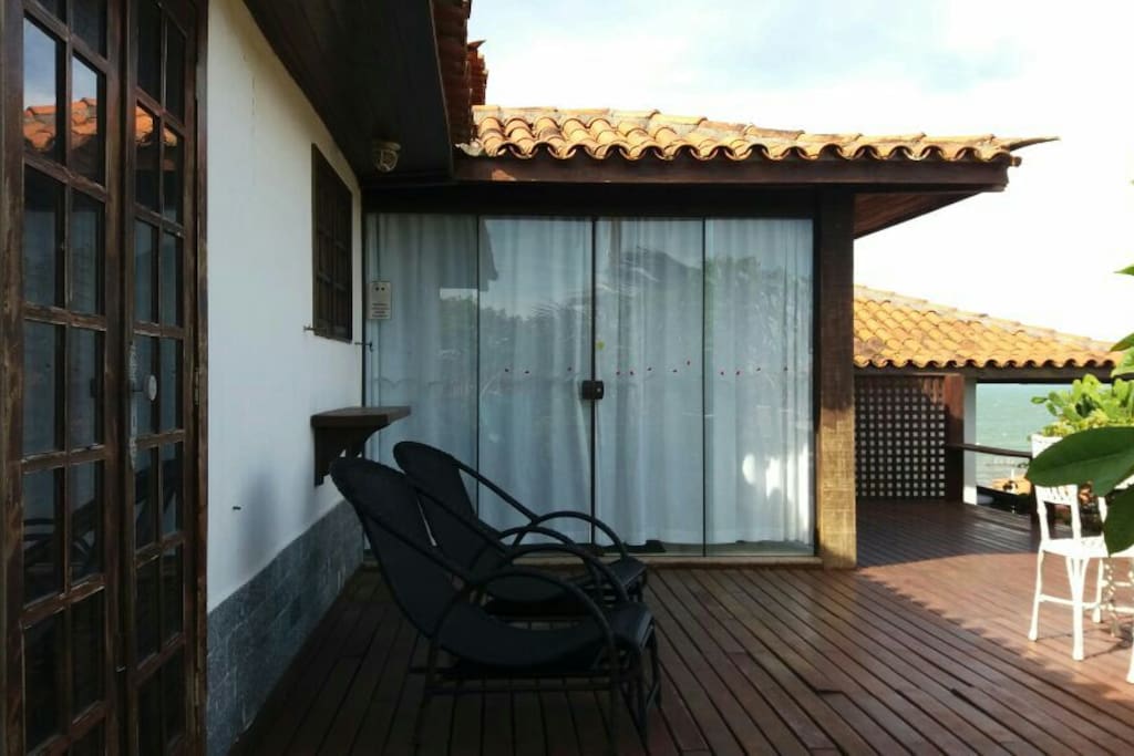Entrada pelo Deck.