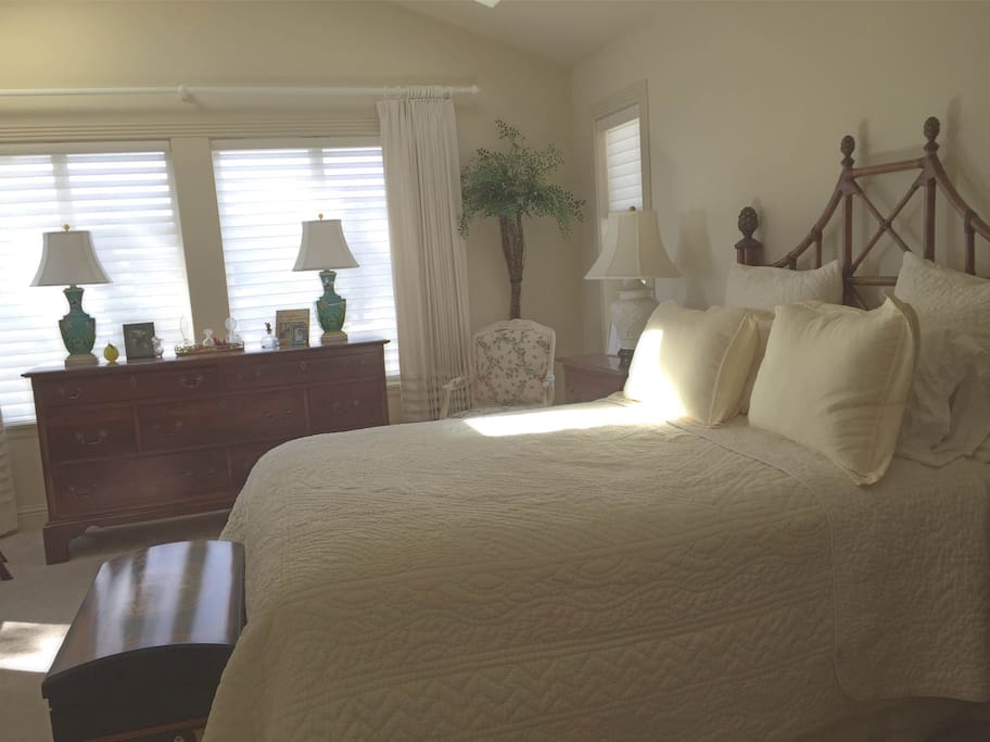 Large second floor master with queen bed and full bath