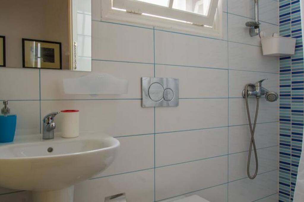 Double bedroom WC