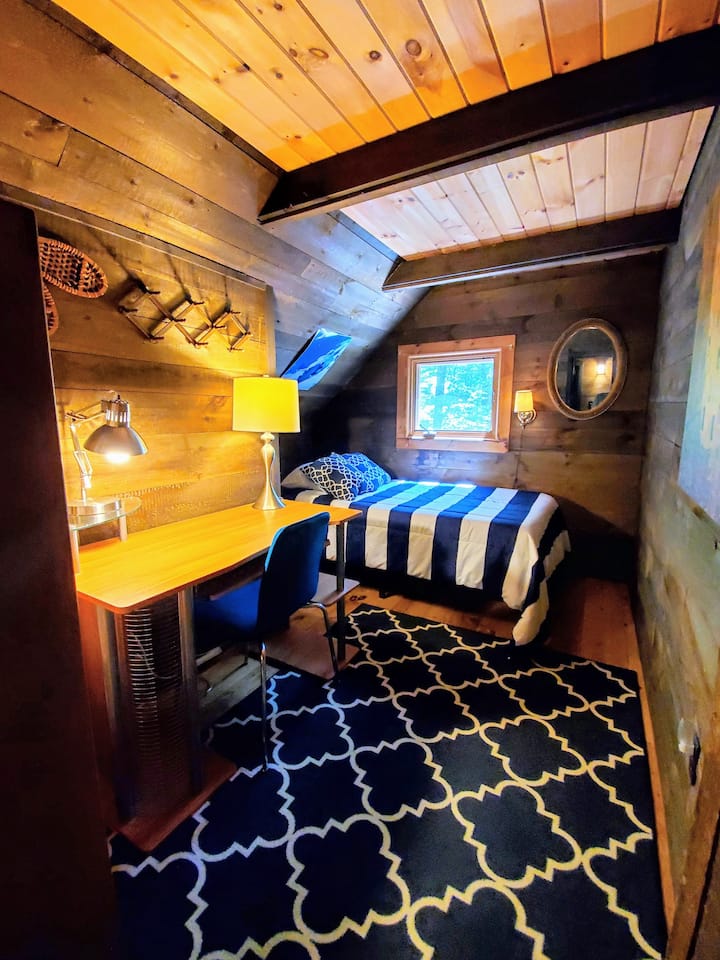 Office/Small Bedroom