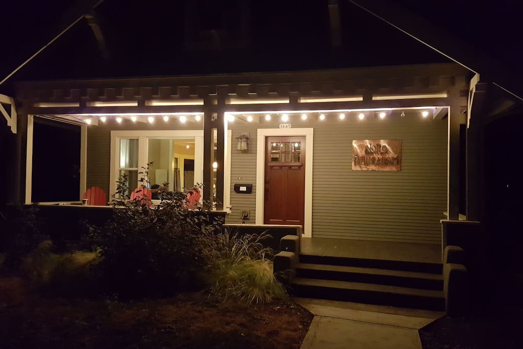 Welcoming you in at night~