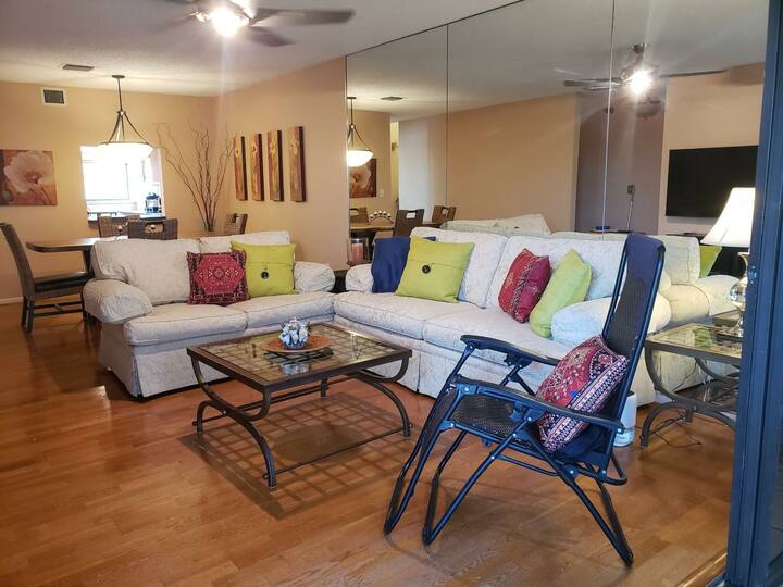 Lovely two bedrooms townhome in Tarpon Springs Condominiums for Rent in Tarpon Springs