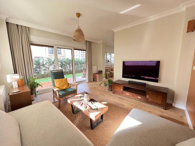 Spacious Bright Home with Garden in Prime Location gallery image 2