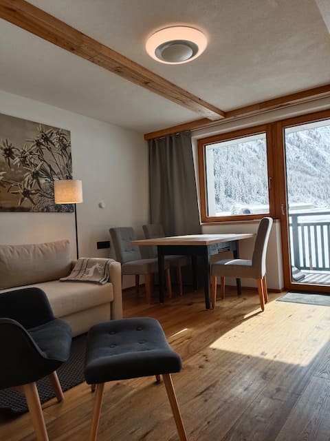 Apartment with glacier view
