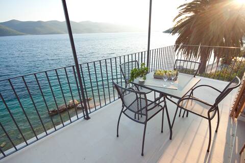 Eol (Z3) - 1 bedroom apt with balcony and sea view