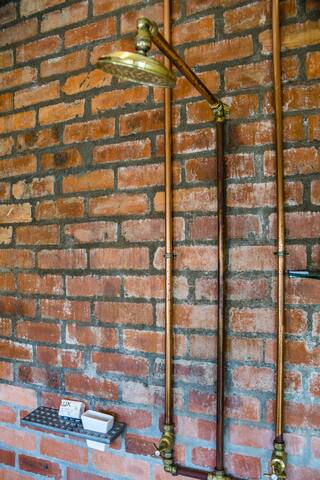 Eclectic Beach House Close to the Best Kite Surfing Strip gallery image 2