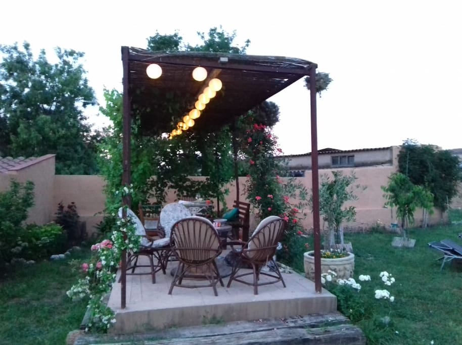 ZONA JARDÍN