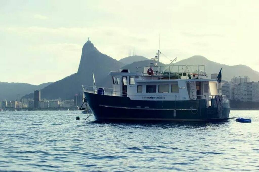 O barco " Buddha Boat! "