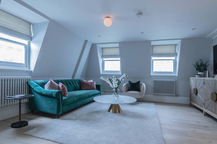 MANN Kensington Penthouse 4 Bedroom apartment gallery image 3