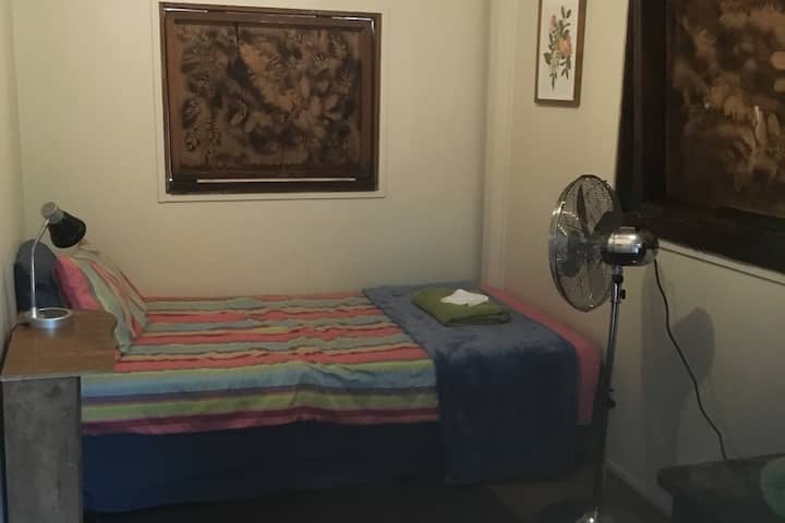 Chumba cha kulala kimoja cha kufurahisha