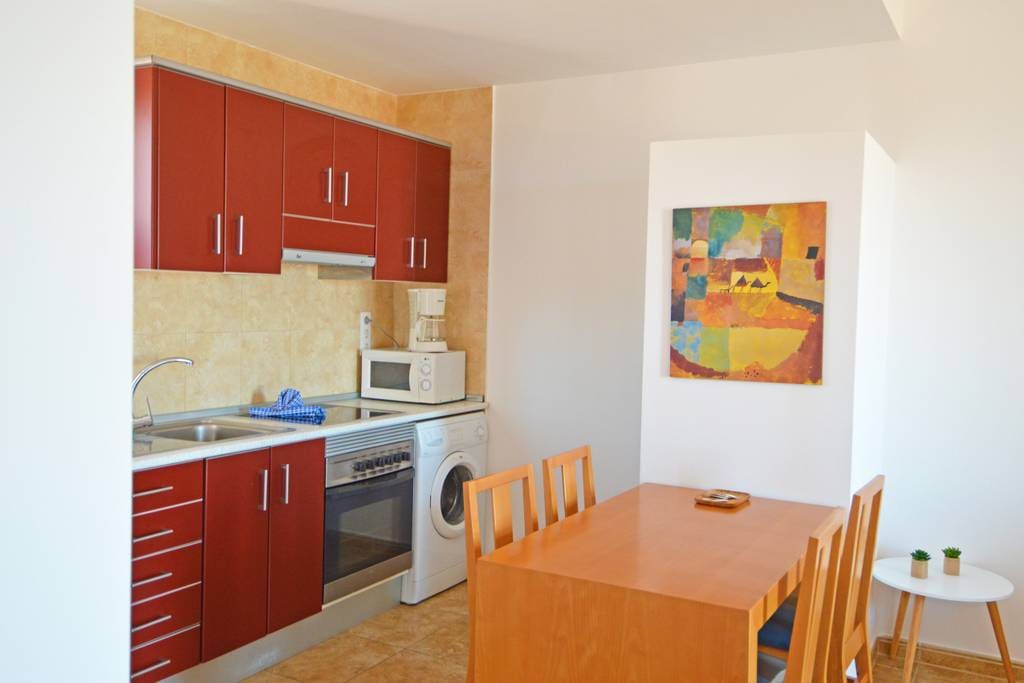Full kitchen area