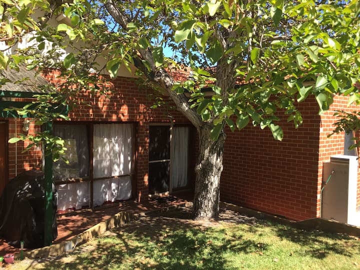 Beautiful private ensuite room in Caulfield North