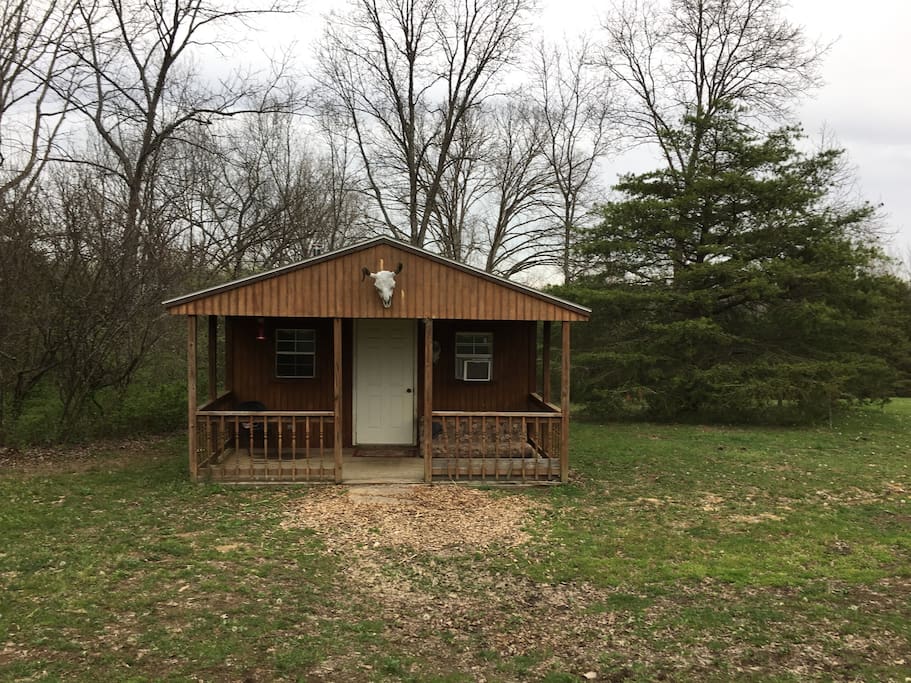 Rustic Cabins with Continental Breakfasts