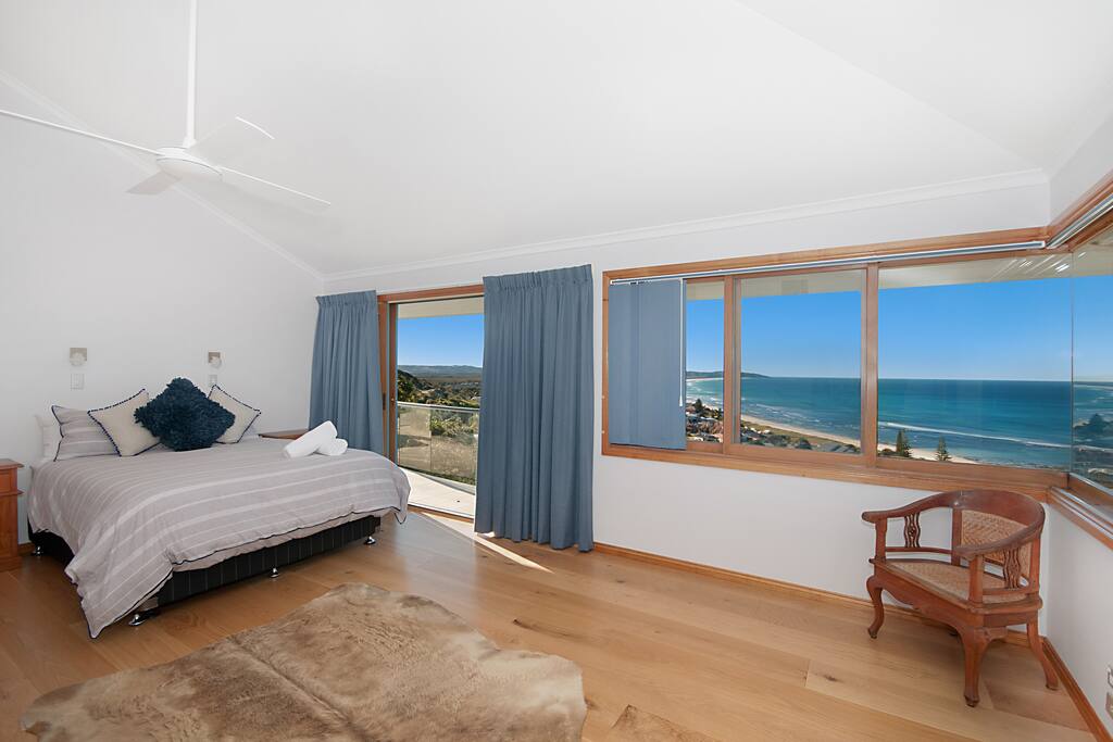 Wave Hill House - Ocean Views!