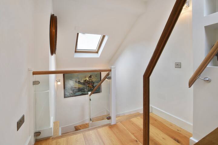 Penthouse in the heart of Covent Garden gallery image 5