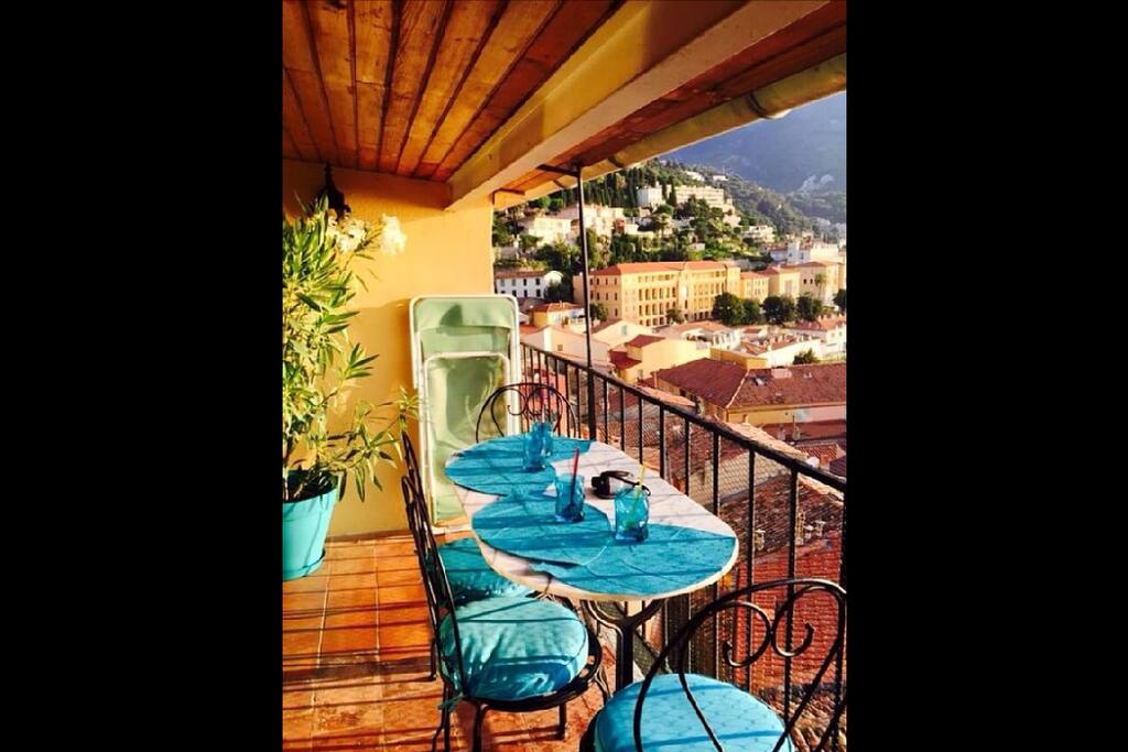 Flat with a panoramic view. Terrasse
