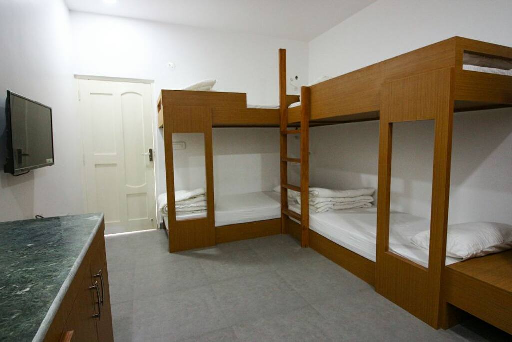 4 Bunk Bed Private Room With Kitchen Terrace 1 Bedroom 1 Bathroom Boutique Hotel In Varanasi India