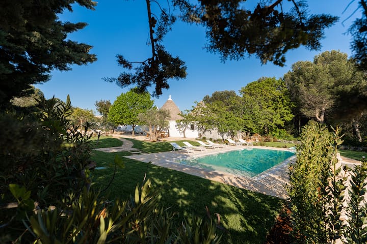 Charming Trullo with private pool and SPA pool