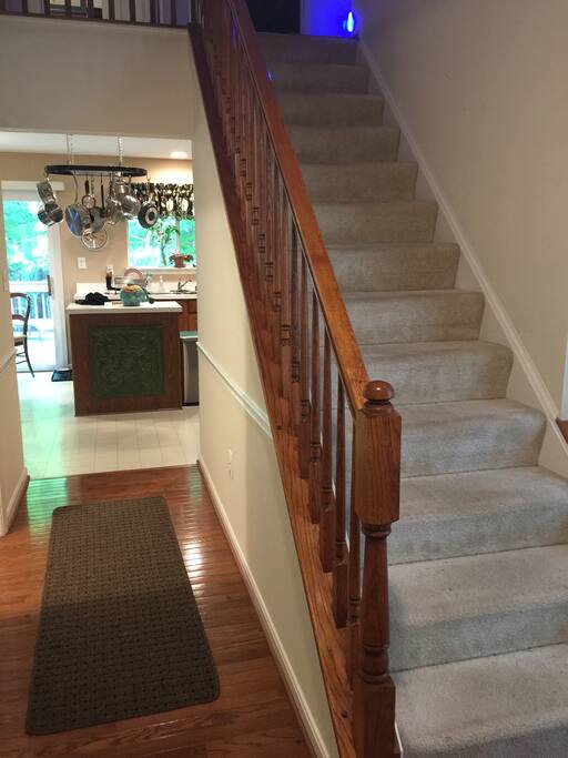 Foyer/Stairs