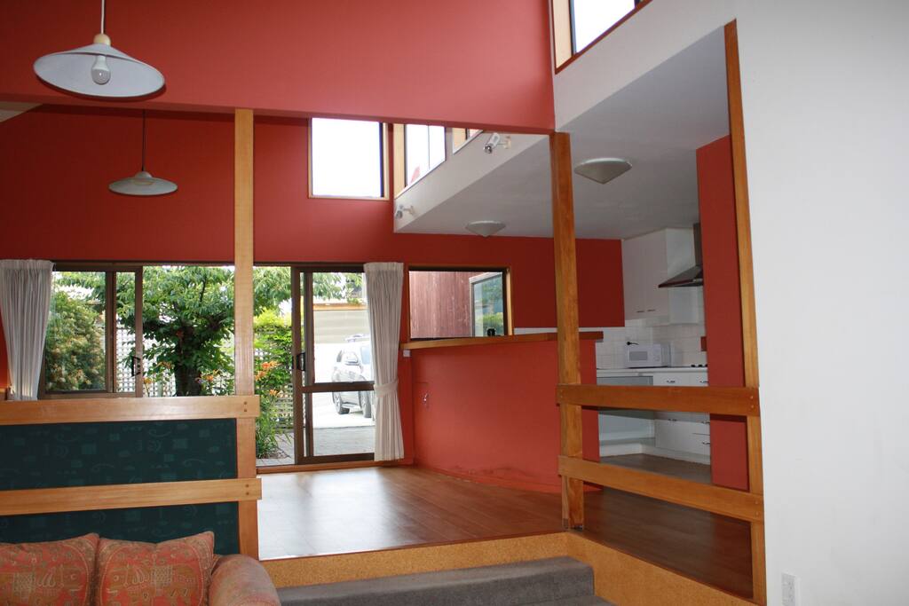 Kitchen and breakfast bar