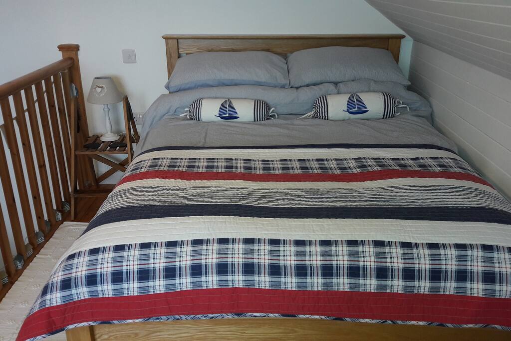 Comfortable double bed