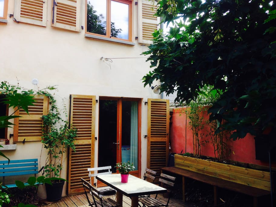 HOUSE OPENED ON THE TERRACE