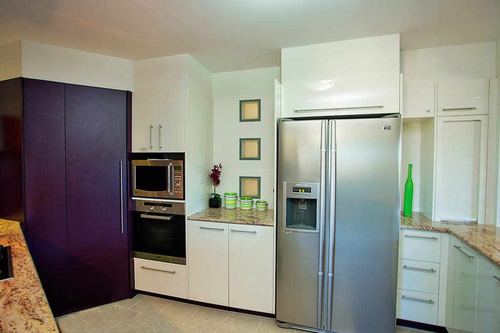 Fully equipped modern kitchen