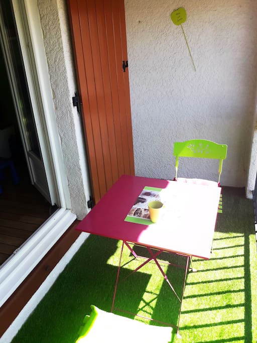 un pti déj au soleil pour bien commencer la journée :)