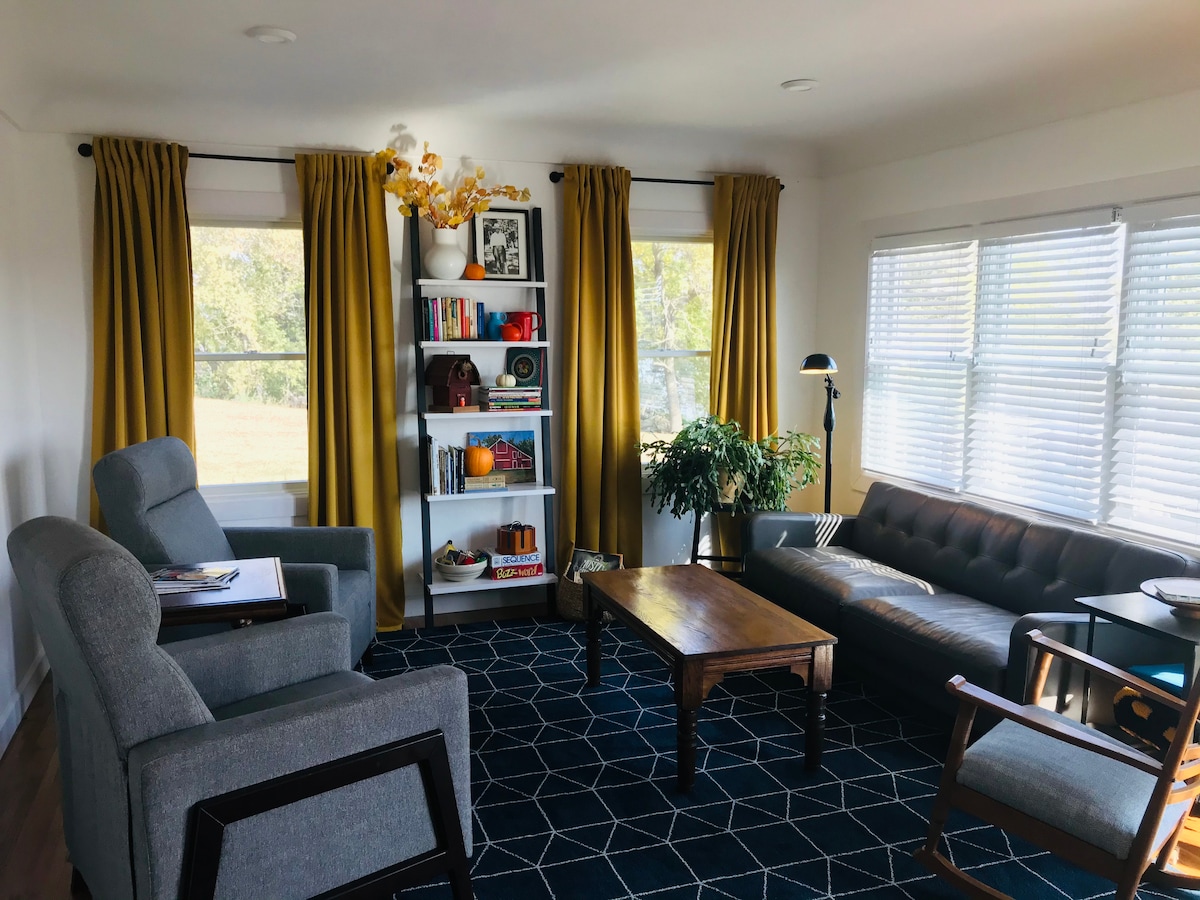 Little Buffalo Lodge for Friend & Family Getaways Houses for Rent in