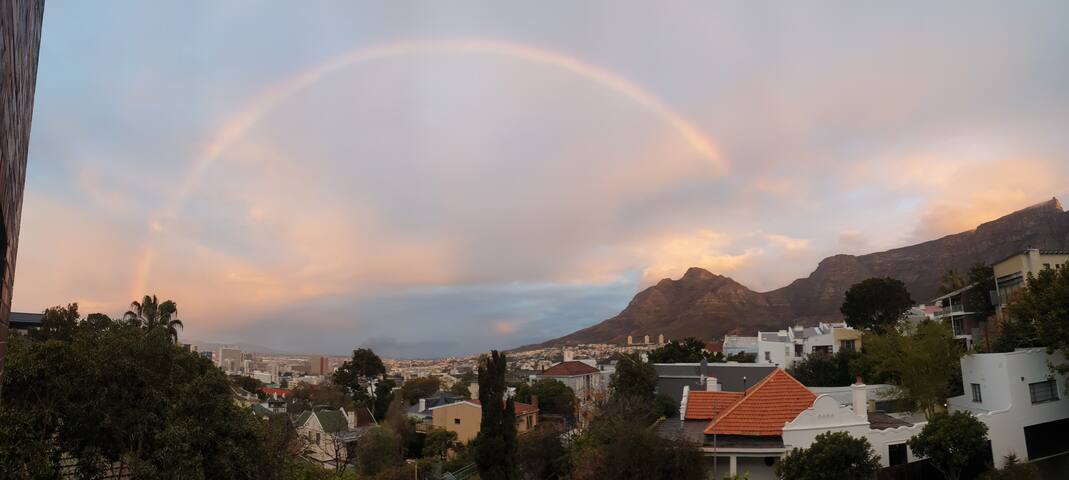 Birds eye view beautiful Cape Town 2 bed Apartment gallery image 2