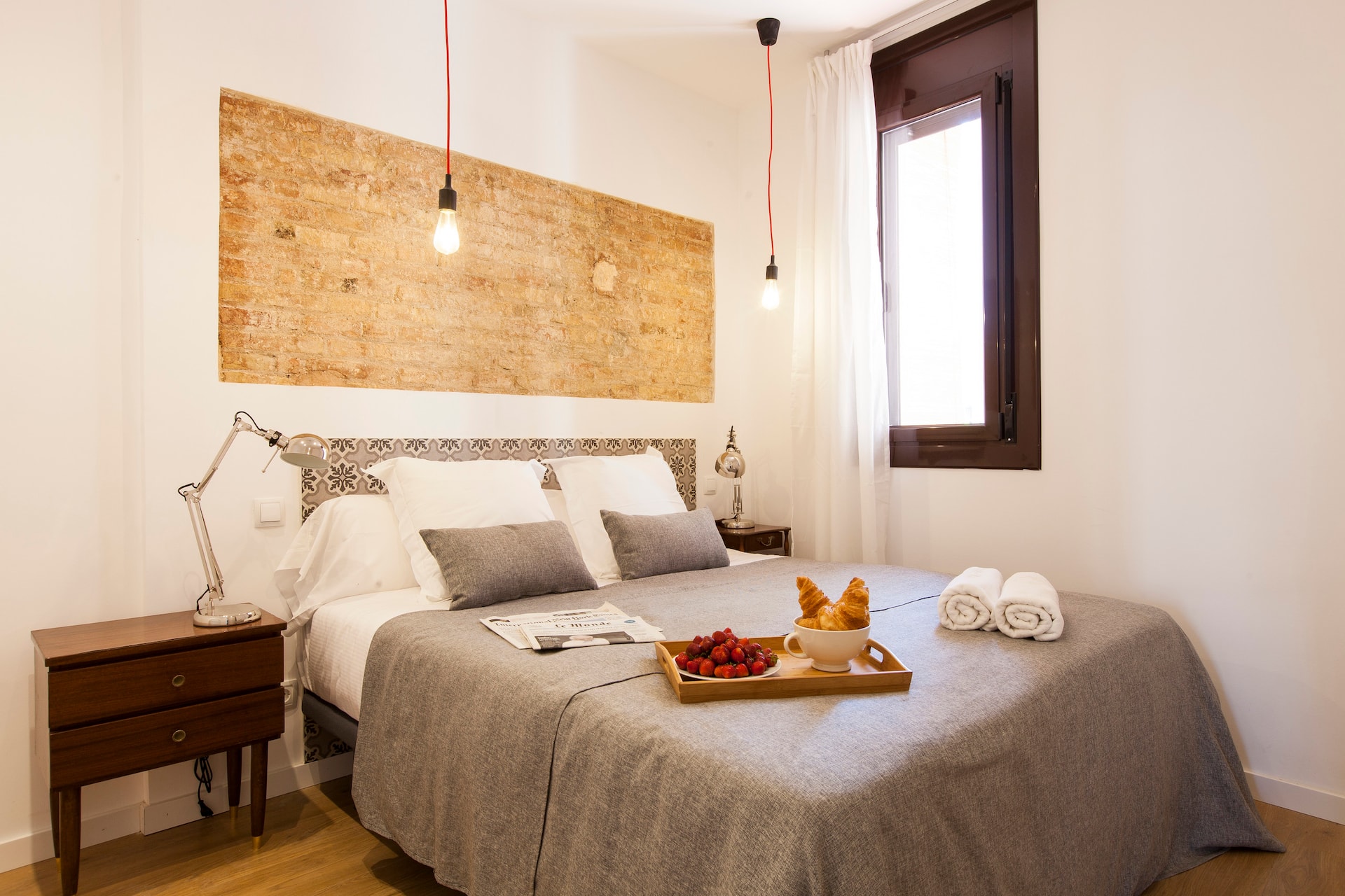 Charming apartment with a sunny balcony 1