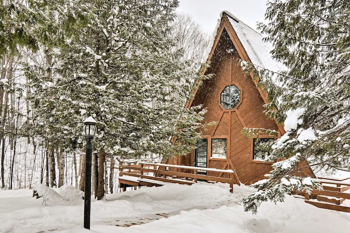 Secluded Gaylord Ski Chalet w/Sauna-Mins to Slopes
