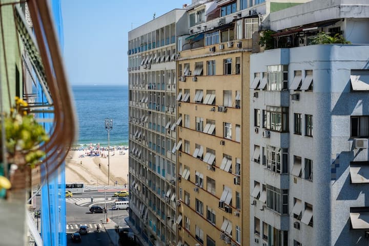 Apt Copacabana 3 minutes from the beach