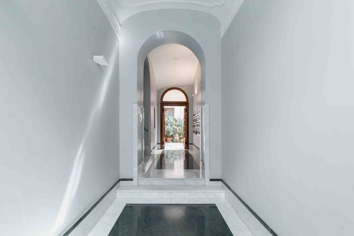 Claudio My House ,la mia casa in pieno centro . gallery image 4