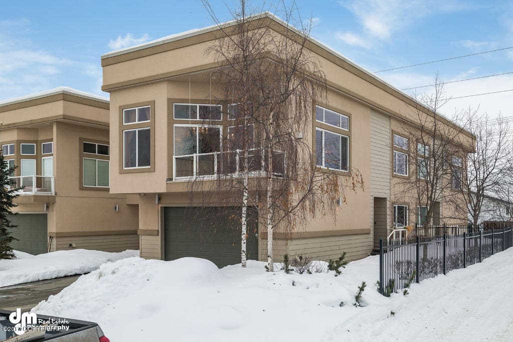 Luxury Condo/Townhouse on Parkstrip IN WINTER!!