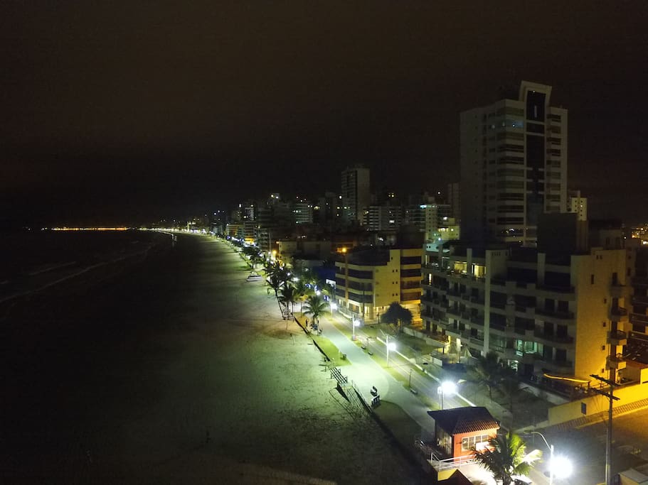 Visão a noite de Itapema - Meia Praia