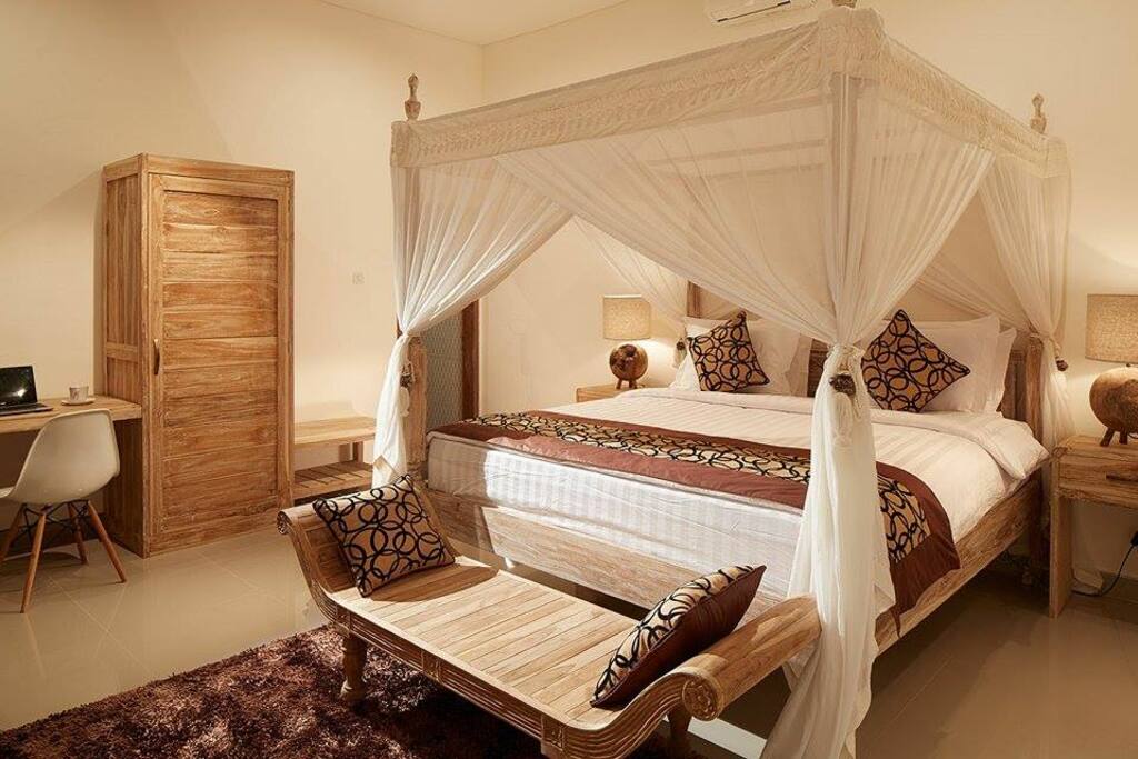 Second bedroom