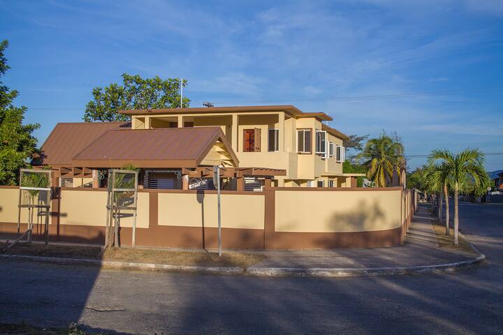 Beautiful Mona Heights One 1 Bedroom Apartment Apartments For Rent In Kingston St Andrew Parish Jamaica