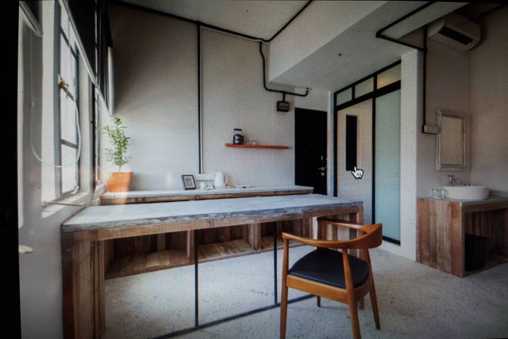 Layout of room from the bed
