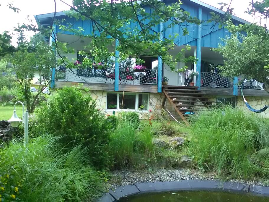 Der Garten kann mitbenutzt werden.