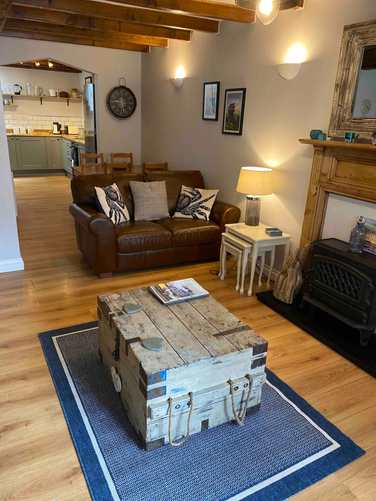 Popular Airbnb listing: Two bed cottage with parking by Boscastle Harbour in Forrabury And Minster