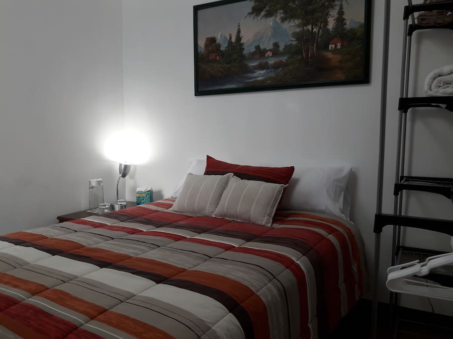 Habitacion con Cama Matrimonial.