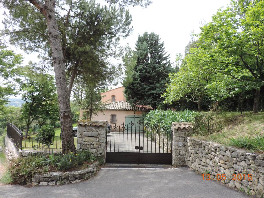 Entrée avec portail