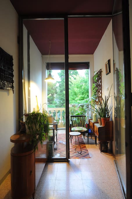 Hallway facing the loggia