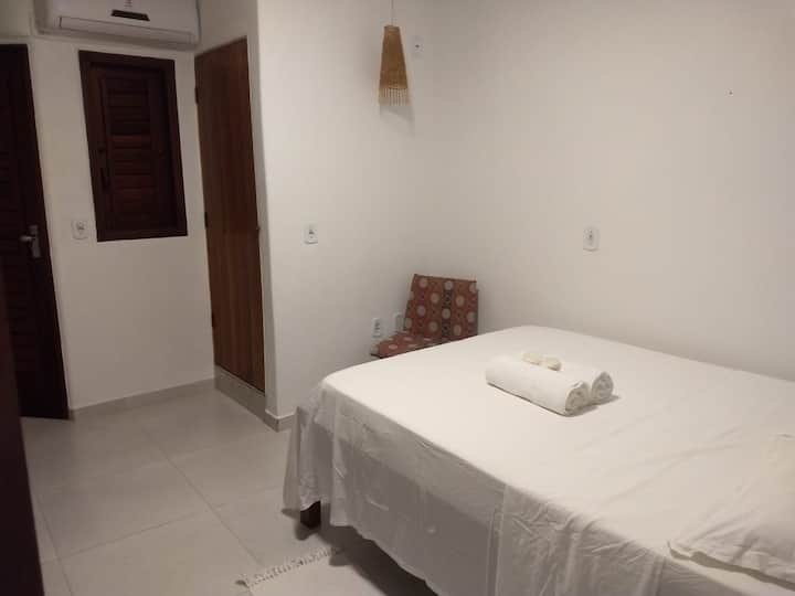 Come and see the beautiful Trancoso beaches.
Staying  in a cozy little house.
Situated  a ten-minute drive from Trancoso shopping center and the famous Quadrado.