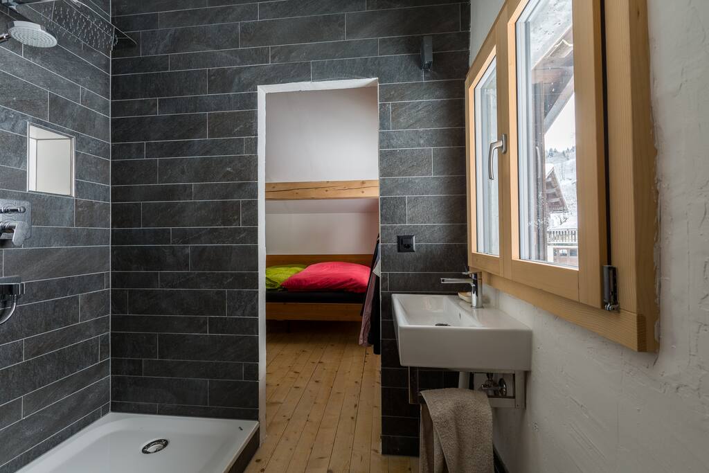 Bad mit WC vom Hauptschlafzimmer